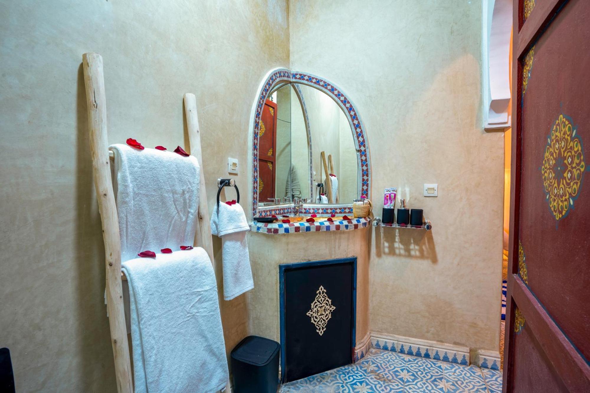 Riad Le Graff Pink Marrakesh Exterior photo
