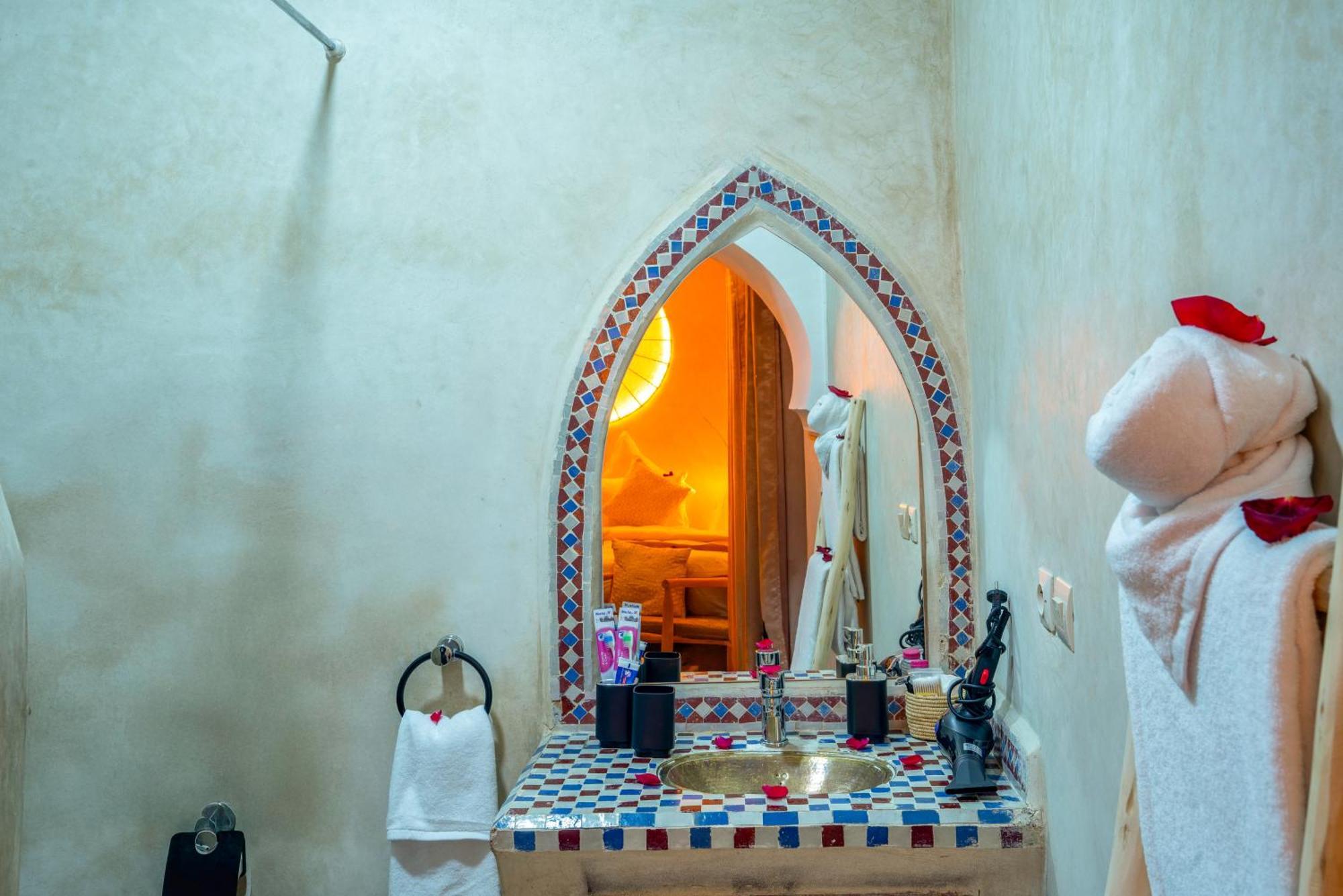 Riad Le Graff Pink Marrakesh Exterior photo