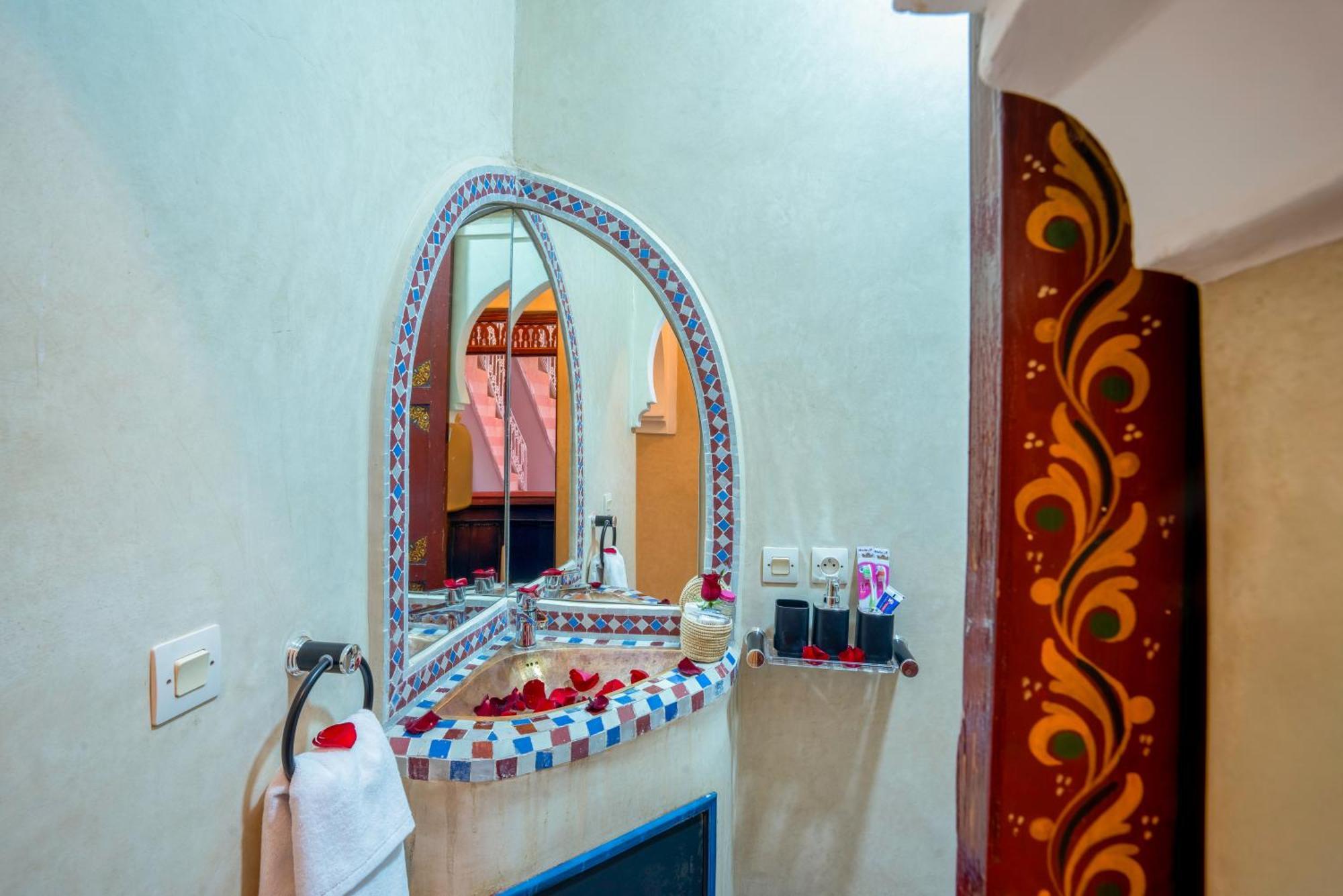 Riad Le Graff Pink Marrakesh Exterior photo