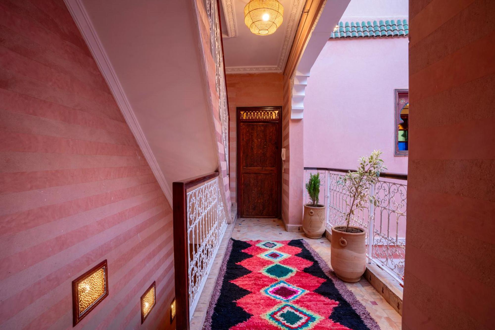 Riad Le Graff Pink Marrakesh Exterior photo