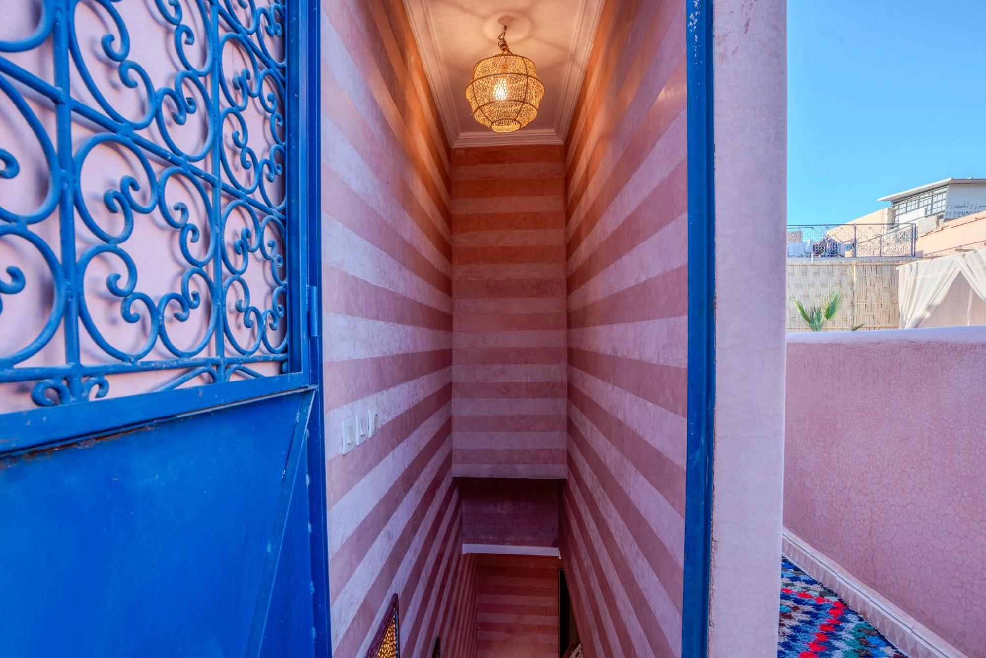 Riad Le Graff Pink Marrakesh Exterior photo